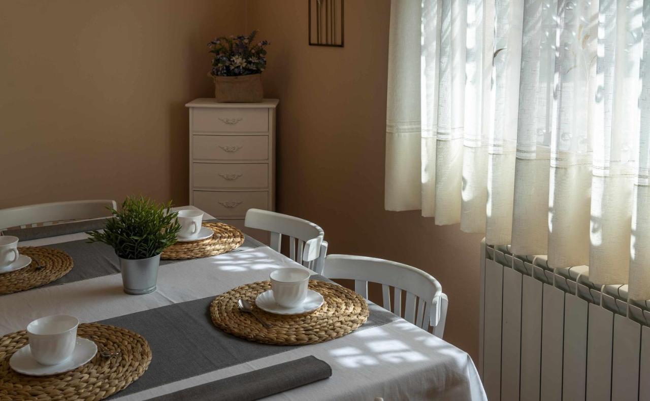 Casa Rural La Posada Del 42 Carrascalejo Exteriör bild
