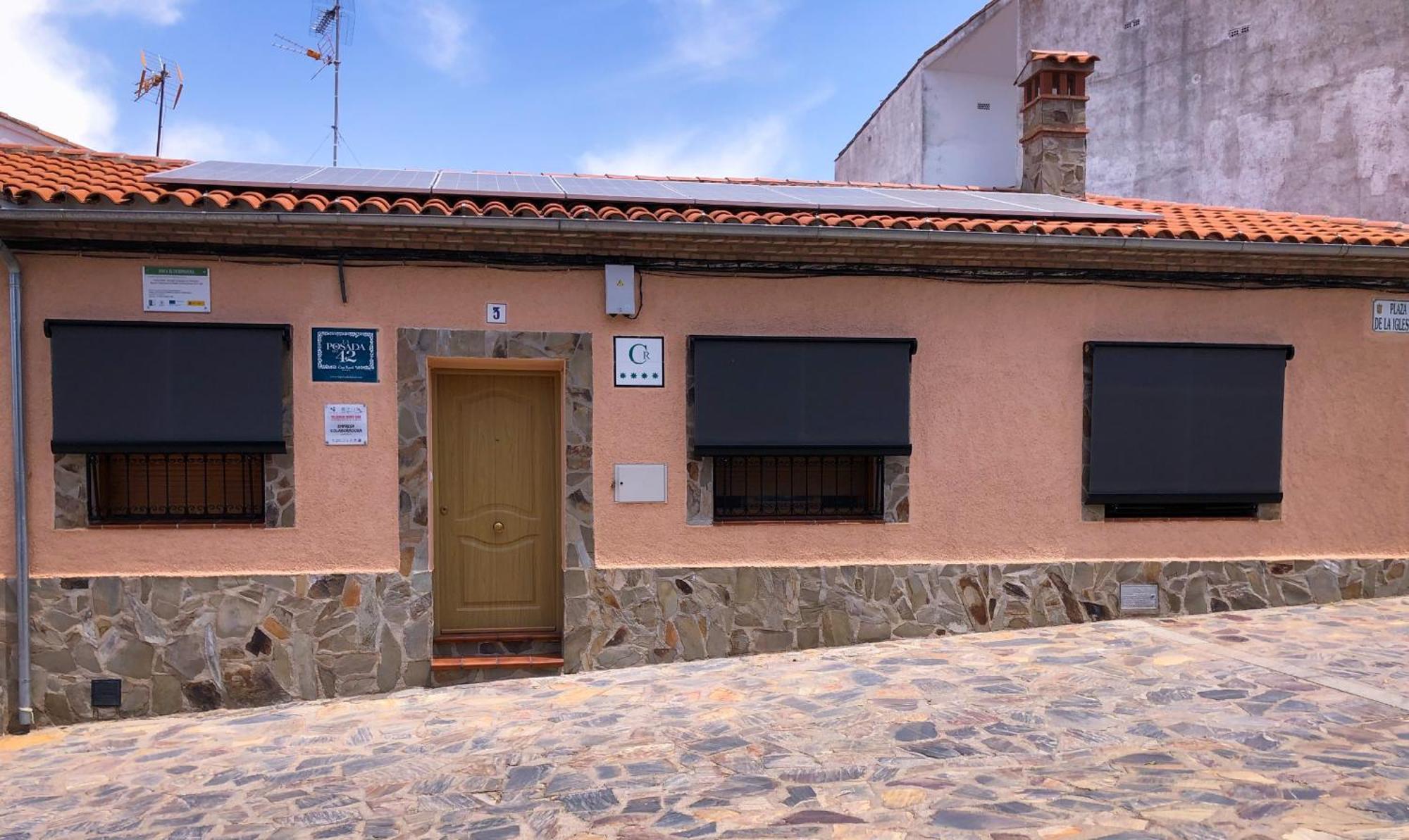 Casa Rural La Posada Del 42 Carrascalejo Exteriör bild